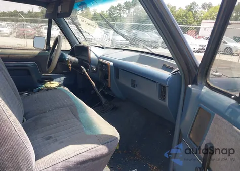 1988 Ford F150 из США, поврежденный, VIN 1FTEF14Y9JNA68053